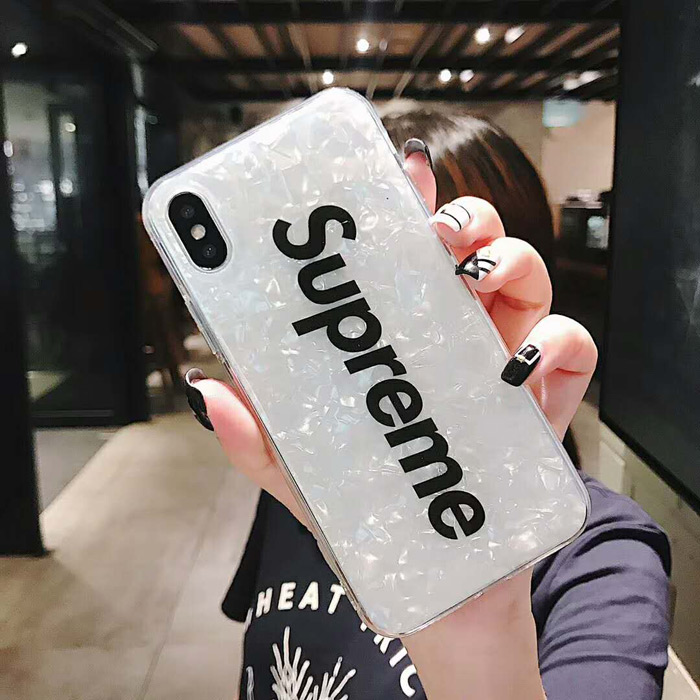 シュプリームiPhoneX Plusケース
