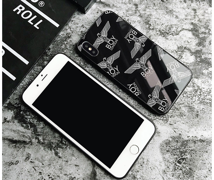 ボーイロンドンiPhoneケース