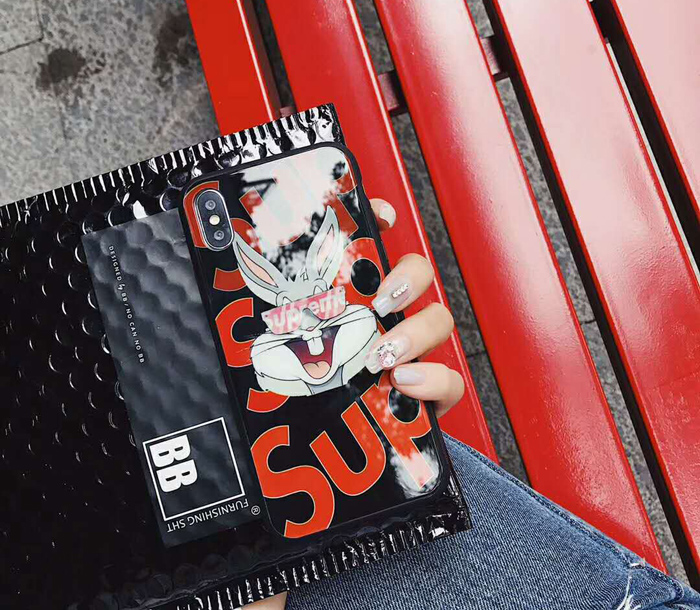 シュプリームバグバニー iphone6/6s/7/8/X Plus