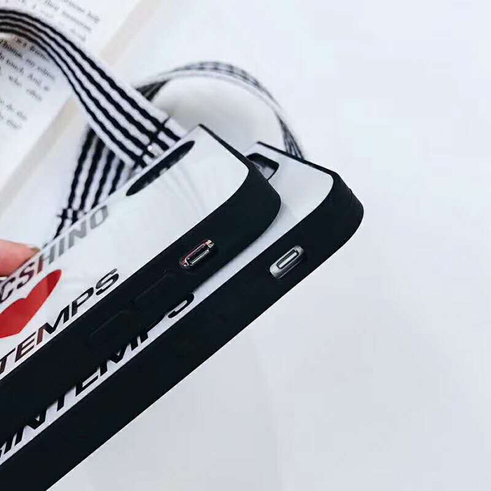 モスキーノ iPhoneXS Maxケース 人気