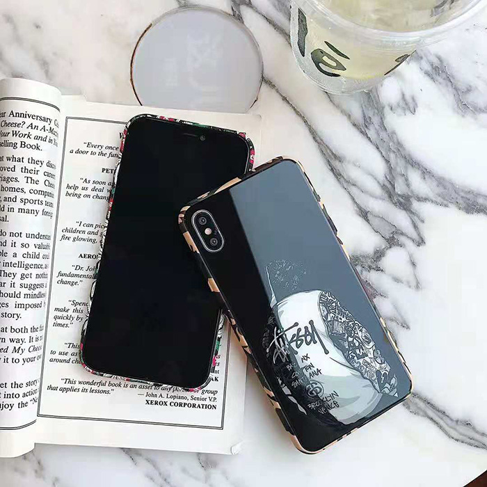STUSSY iPhoneXS Maxケース 鏡面