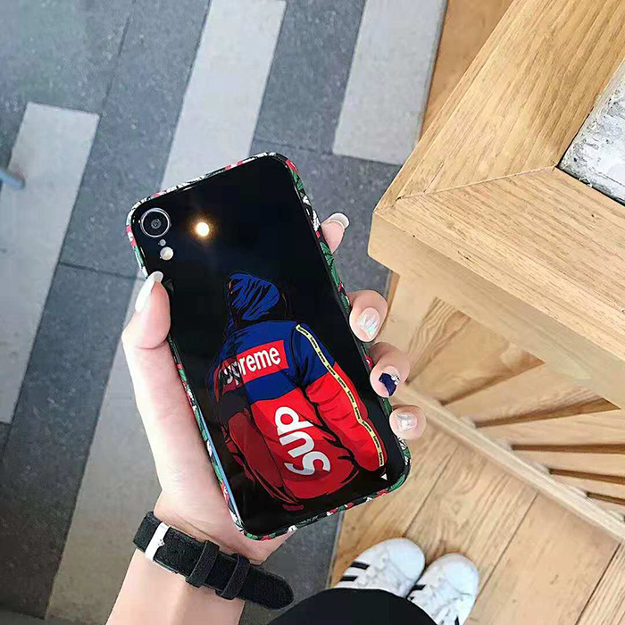 光沢感ある シュプリーム iPhoneXケース