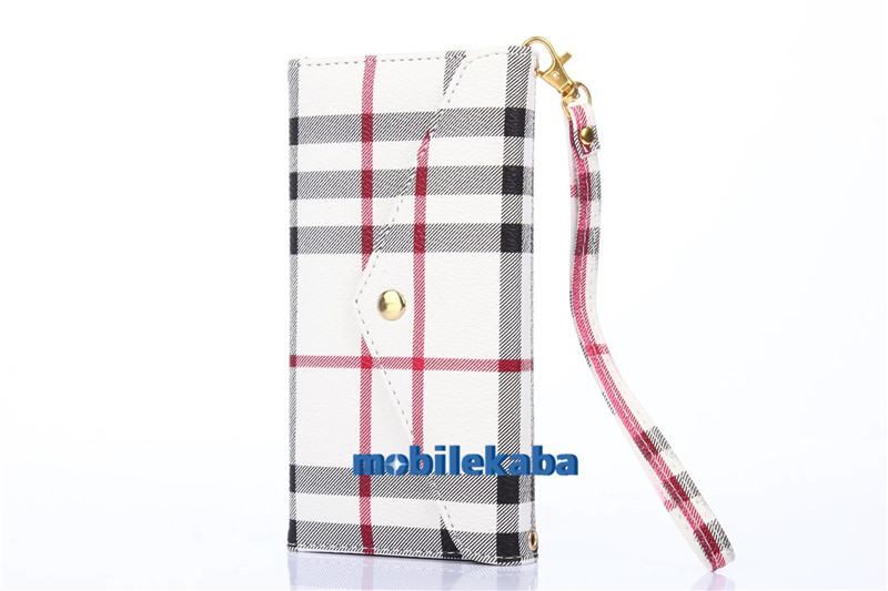 
バーバリー Burberry三つ折りiPhone7/8/7PLUSケース封筒デザイン アイフォン6sプラス
