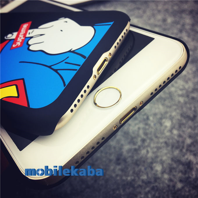
iPhone8　ケース　シュプリーム ブランドSUPREME  
