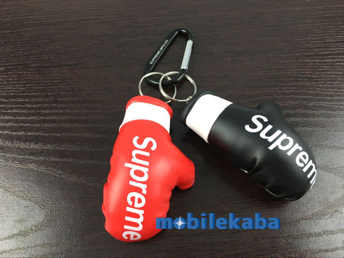 
ボクシングのグローブ キーホルダー シュプリーム カラビナ
