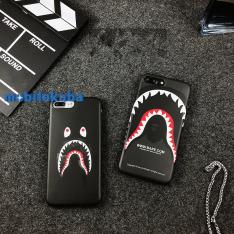 ファッションブランドBAPEサメ鮫アイフォン7/8/XケースiphoneX/8/7/6splusベイシングエイプ メンズ艶消しソフト携帯カバーお揃いカップル向け男女ストリートA BATHING APE...