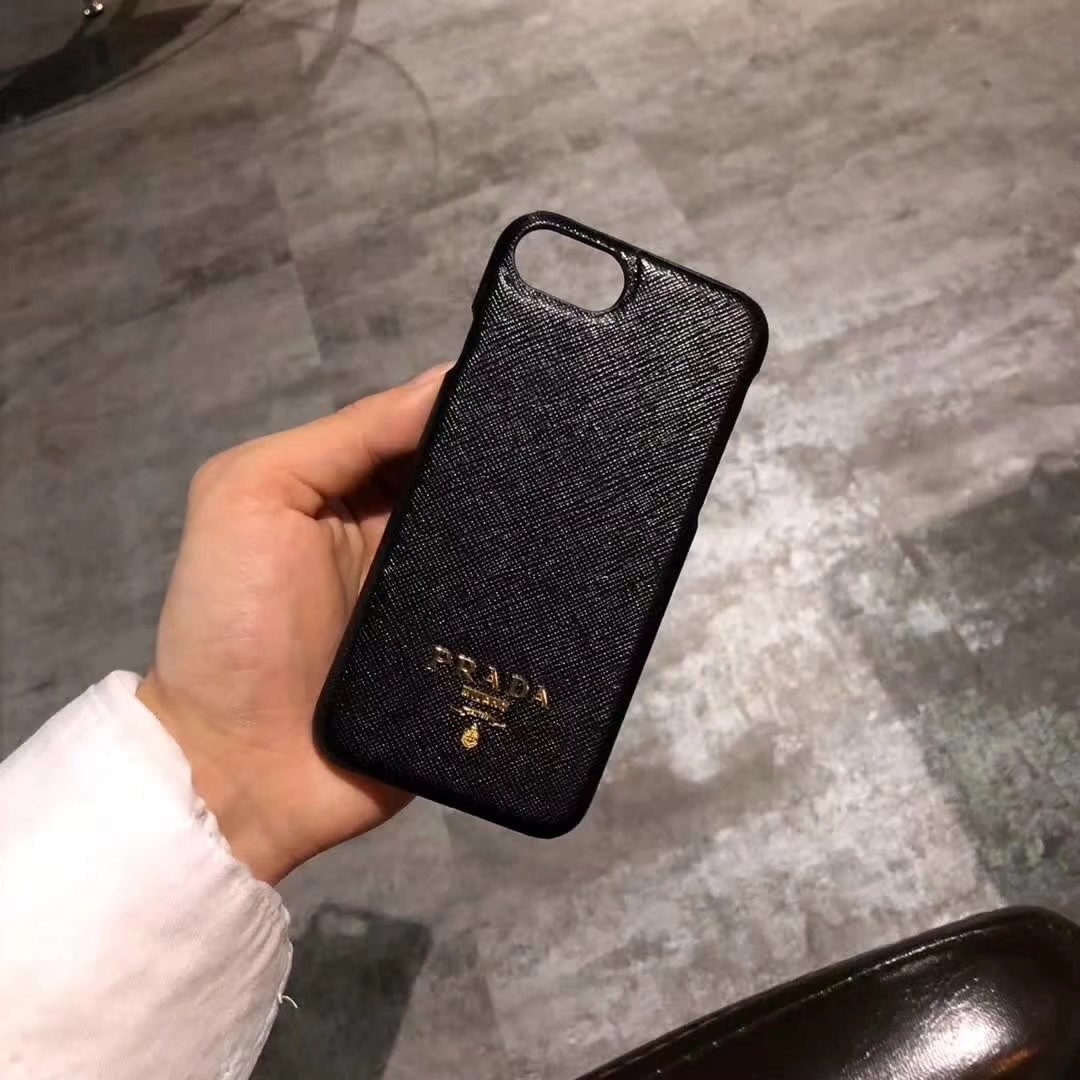 プラダ Pradaシンプル風iPhone8Plusケース赤ピンク薔薇色ハードケース高級アイフォン7plus/7/6s携帯カバー